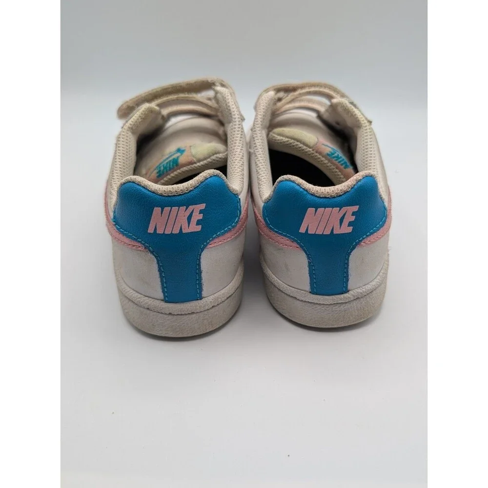 Nike classic timeless